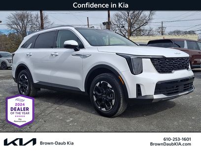 Certified 2025 Kia Sorento S w/ Panoramic Sunroof Package