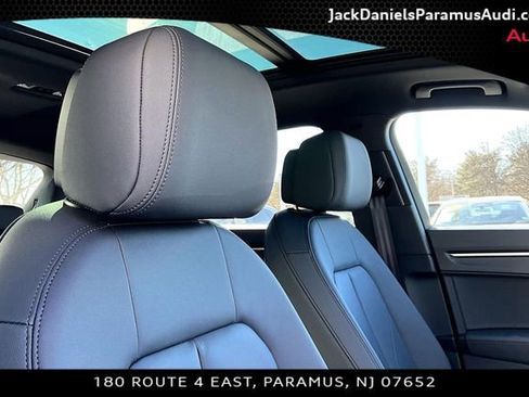 Used 2025 Audi Q3 2.0T Premium w/ Convenience Package image 7
