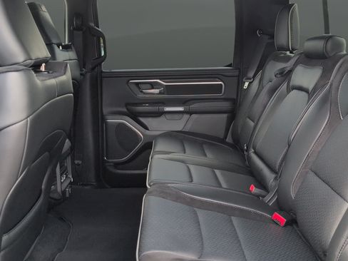 Used 2025 RAM 1500 Laramie AWD/4WD image 24
