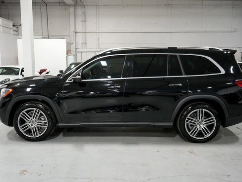 Used 2024 Mercedes-Benz GLS 450 4MATIC image 2