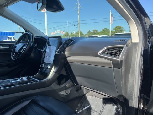 Used 2022 Ford Edge SEL AWD/4WD image 14