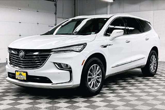 Used 2023 Buick Enclave Essence FWD image 11