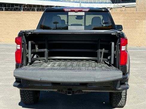 Used 2024 Chevrolet Silverado 1500 ZR2 w/ Technology Package image 17