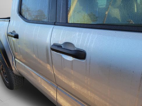 Used 2024 Toyota Tacoma TRD Off-Road image 12