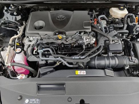 Used 2025 Toyota Camry SE w/ Convenience Package FWD image 33