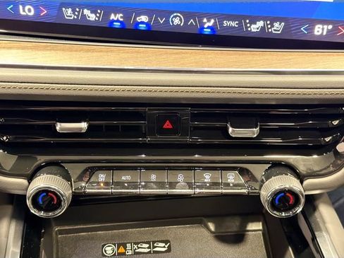 New 2026 Chevrolet Tahoe High Country AWD/4WD image 15