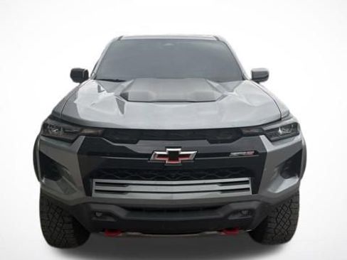 Used 2024 Chevrolet Colorado ZR2 w/ ZR2 Convenience Package III AWD/4WD image 6