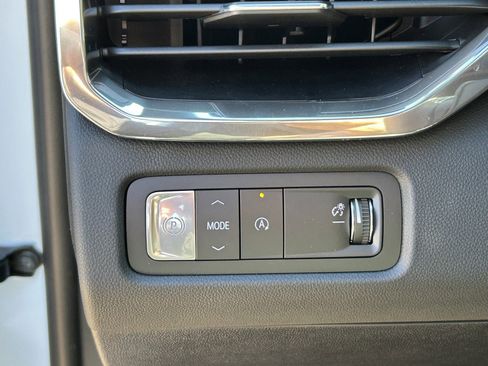 New 2026 GMC Acadia Denali w/ Super Cruise Package image 28