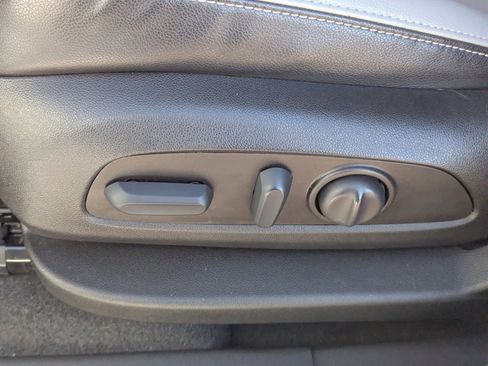 Used 2022 GMC Terrain SLT image 24