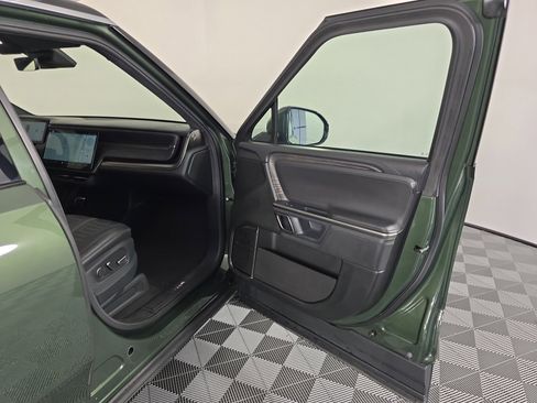 Used 2023 Rivian R1S Adventure image 17