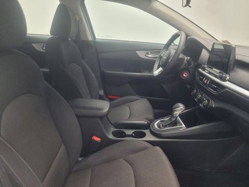 Used 2024 Kia Forte LXS w/ LXS Technology Package FWD image 21