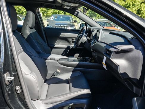 New 2026 Lexus UX 300h FWD image 16