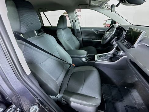 Certified 2025 Toyota RAV4 LE AWD/4WD image 29
