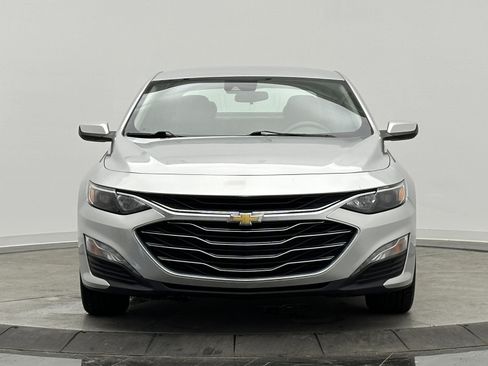 Used 2021 Chevrolet Malibu LT image 2