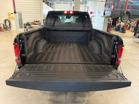 Certified 2025 RAM 2500 Big Horn AWD/4WD image 27