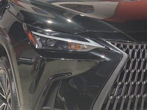 Used 2024 Lexus NX 350h AWD w/ Premium Package image 10