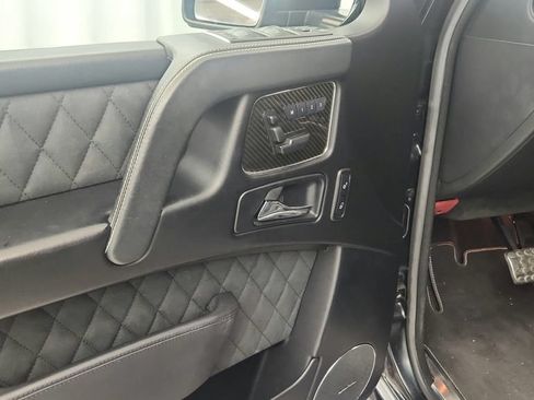 Used 2017 Mercedes-Benz G 550 Squared image 16