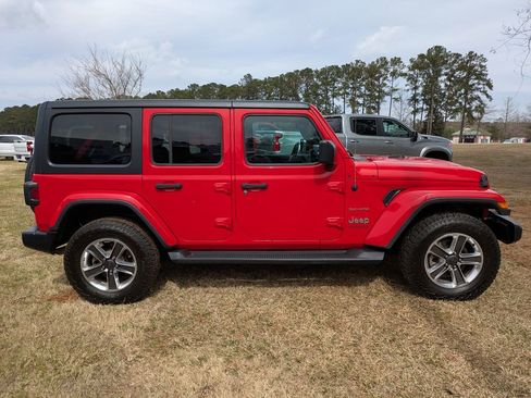 Used 2021 Jeep Wrangler Unlimited Sahara image 3