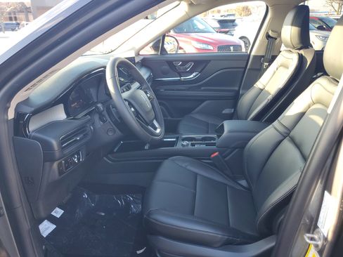 New 2026 Lincoln Corsair Premiere image 12