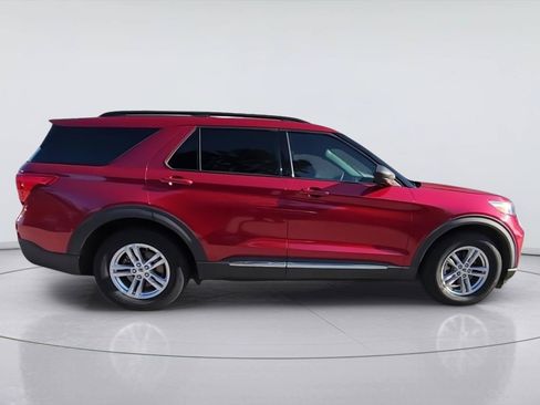 Used 2020 Ford Explorer XLT RWD image 9