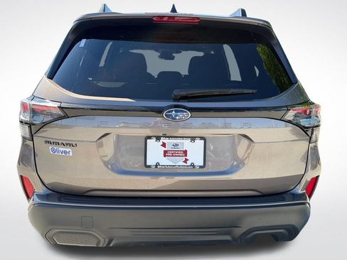 Certified 2025 Subaru Forester Premium AWD/4WD image 15