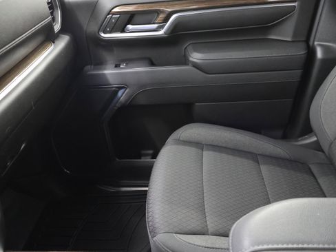 Used 2024 Chevrolet Silverado 3500 LT w/ Convenience Package image 13