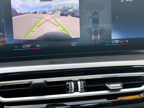 Used 2024 BMW 330i xDrive Sedan w/ Convenience Package image 32