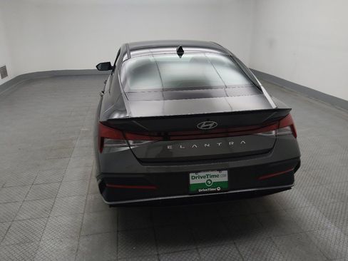 Used 2025 Hyundai Elantra Sport FWD image 6