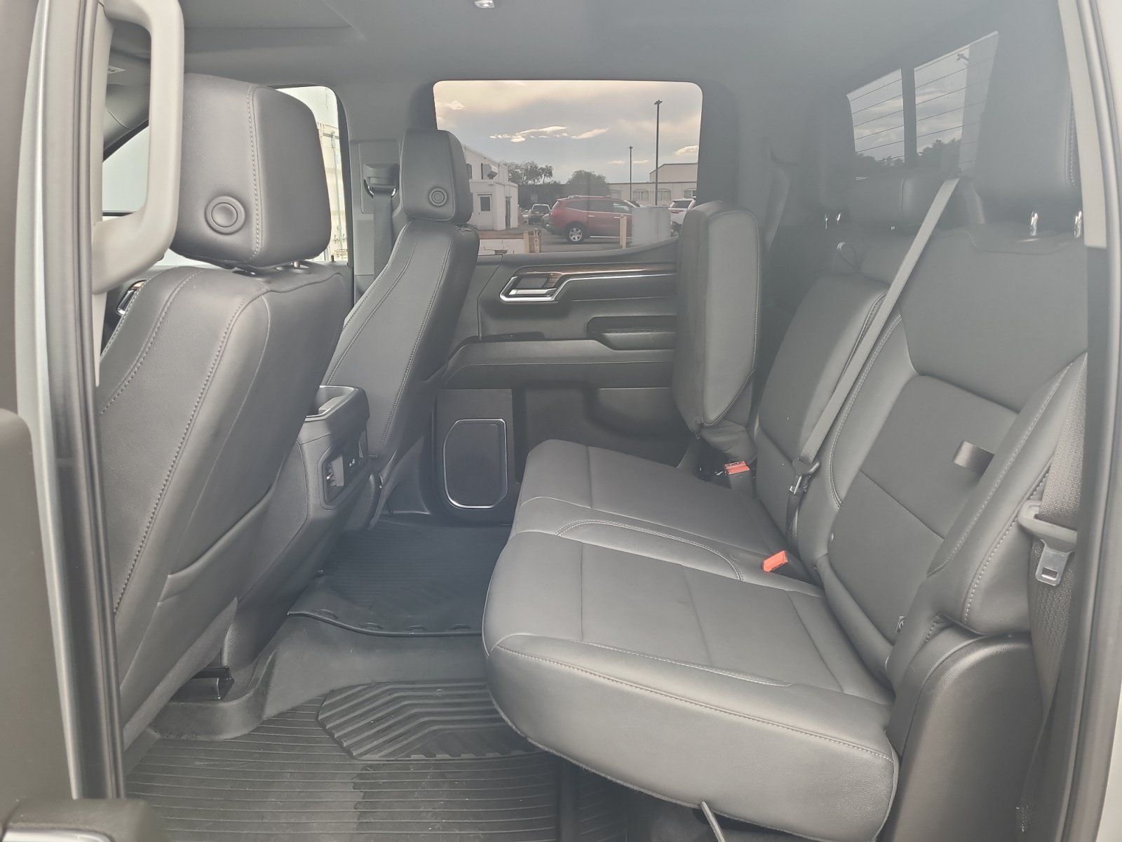 Used 2025 Chevrolet Silverado 1500 LT Trail Boss w/ Convenience Package II AWD/4WD image 24