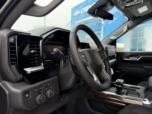 New 2026 Chevrolet Silverado 1500 LT Trail Boss w/ Convenience Package II image 2