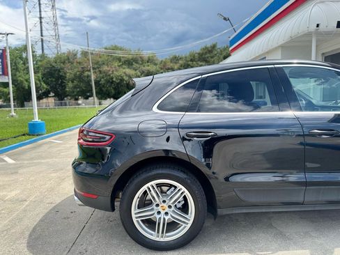 Used 2017 Porsche Macan S AWD/4WD image 28