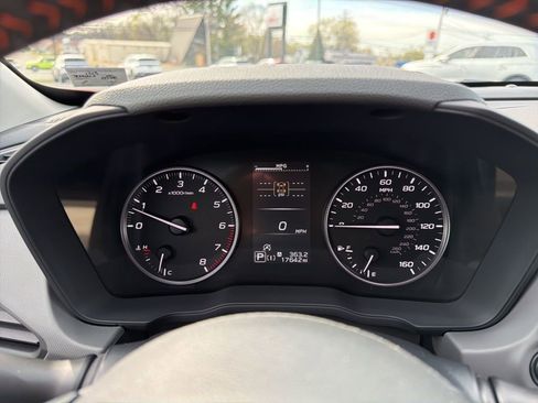 Certified 2025 Subaru Crosstrek 2.5i Limited w/ Crosstrek Mirror Package image 32