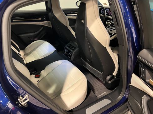 Used 2024 Porsche Panamera 4 image 34