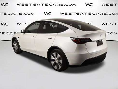 Used 2023 Tesla Model Y 2WD image 50