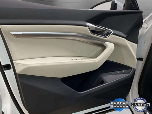 Used 2024 Audi Q8 e-tron Premium image 14