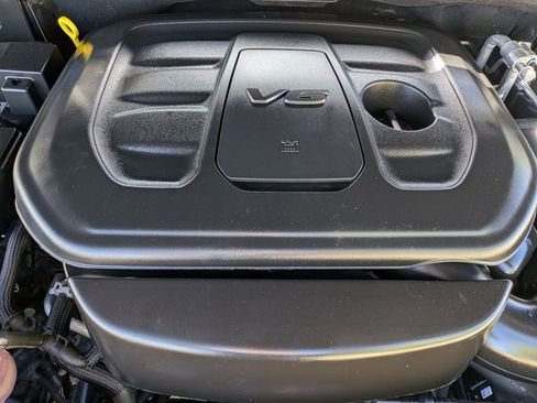 Used 2020 Jeep Grand Cherokee Overland image 23