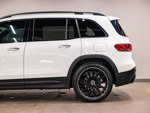 Used 2020 Mercedes-Benz GLB 250 4MATIC image 24