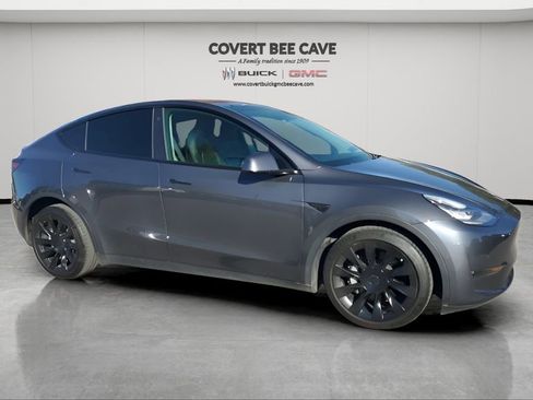 Used 2021 Tesla Model Y Long Range image 12