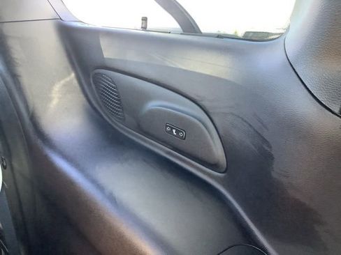 Used 2024 Chrysler Pacifica Pinnacle image 32