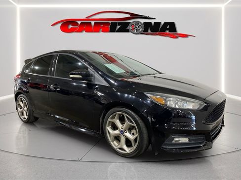 Used 2016 Ford Focus ST image 2