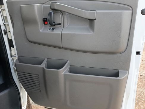 Used 2022 Chevrolet Express 3500 LS image 16