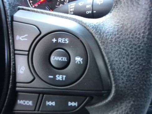 Used 2021 Toyota RAV4 LE w/ Carpet Mat Package (TMS) AWD/4WD image 19
