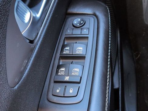Used 2026 Chrysler Pacifica Select FWD image 24