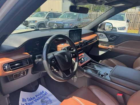 Used 2023 Lincoln Aviator Reserve w/ Equipment Group 201A AWD/4WD image 2