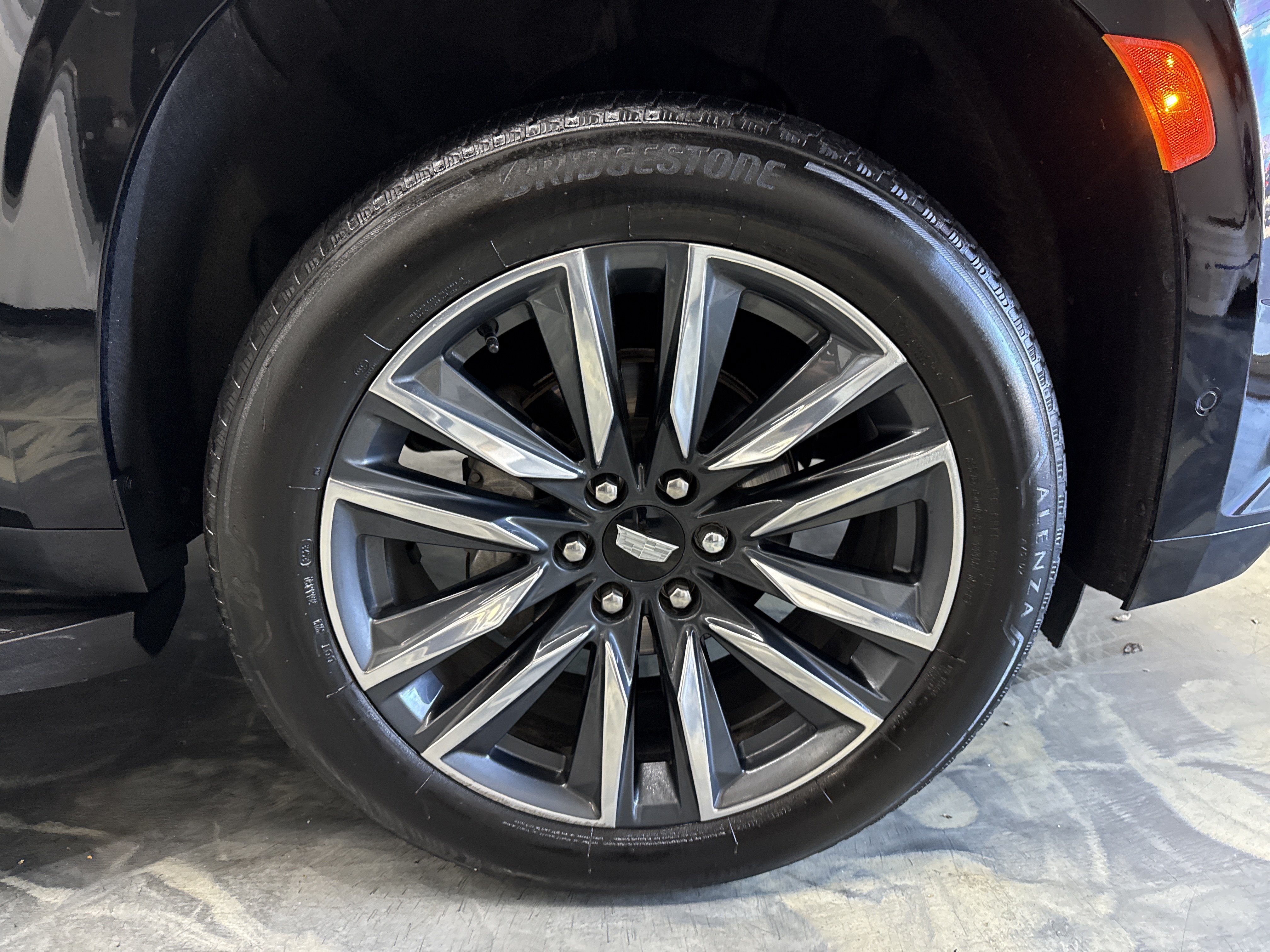 Used 2023 Cadillac Escalade Sport w/ LPO, Floor Liner Package AWD/4WD image 39
