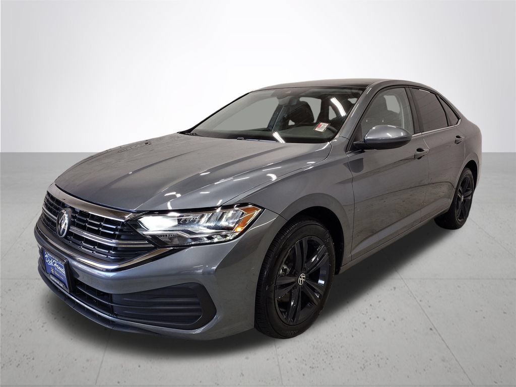 Certified 2023 Volkswagen Jetta SE w/ Panoramic Sunroof Package FWD image 2