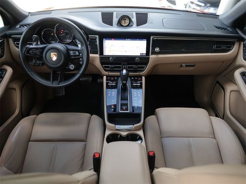 Certified 2022 Porsche Macan GTS image 32