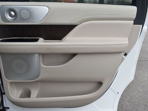 Used 2020 Lincoln Navigator L Reserve w/ Luxury Package image 59