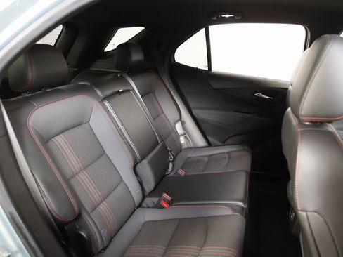 Used 2022 Chevrolet Equinox RS image 9