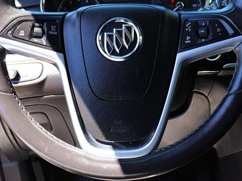 Used 2022 Buick Encore Preferred AWD/4WD image 54